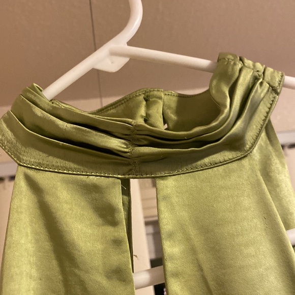 FOR LOVE & LEMONS Green Satin
Pia Halter Neck Maxi Dress Gown size L - Picture 13 of 14